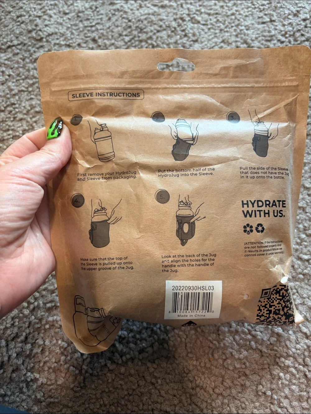 B71 NIP HydroJug Insulating Sleeve - White with Gray Leopard Print